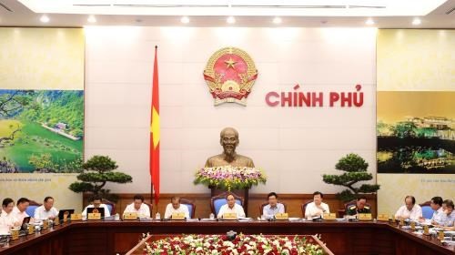 Government determined to achieve growth target - ảnh 1